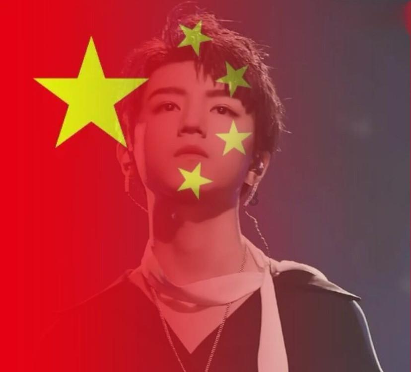 请问，一个女孩子成长的标志是什么呢？游戏画面