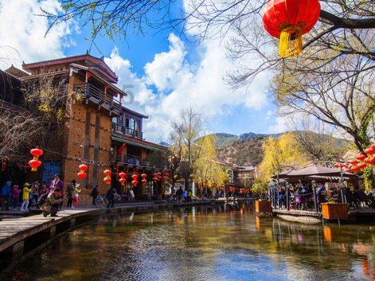 午评:创业板指半日跌超1% 两市超4200股下跌