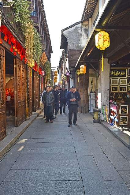 山西煤企原董事长受贿上亿，喝酒只喝“一茅五”，家中奢侈品摆满一地